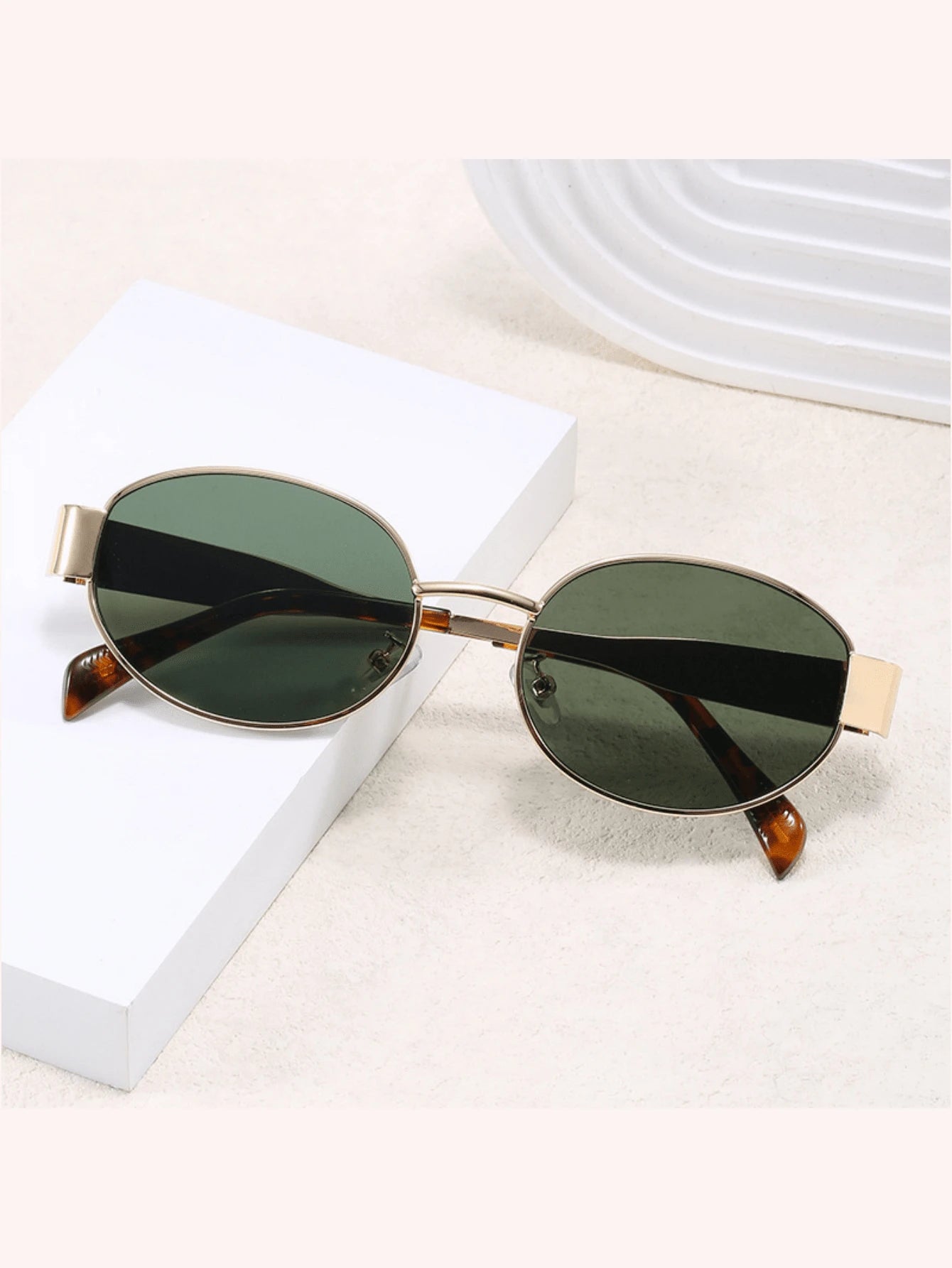 Metal Retro Oval Fashion sunglass