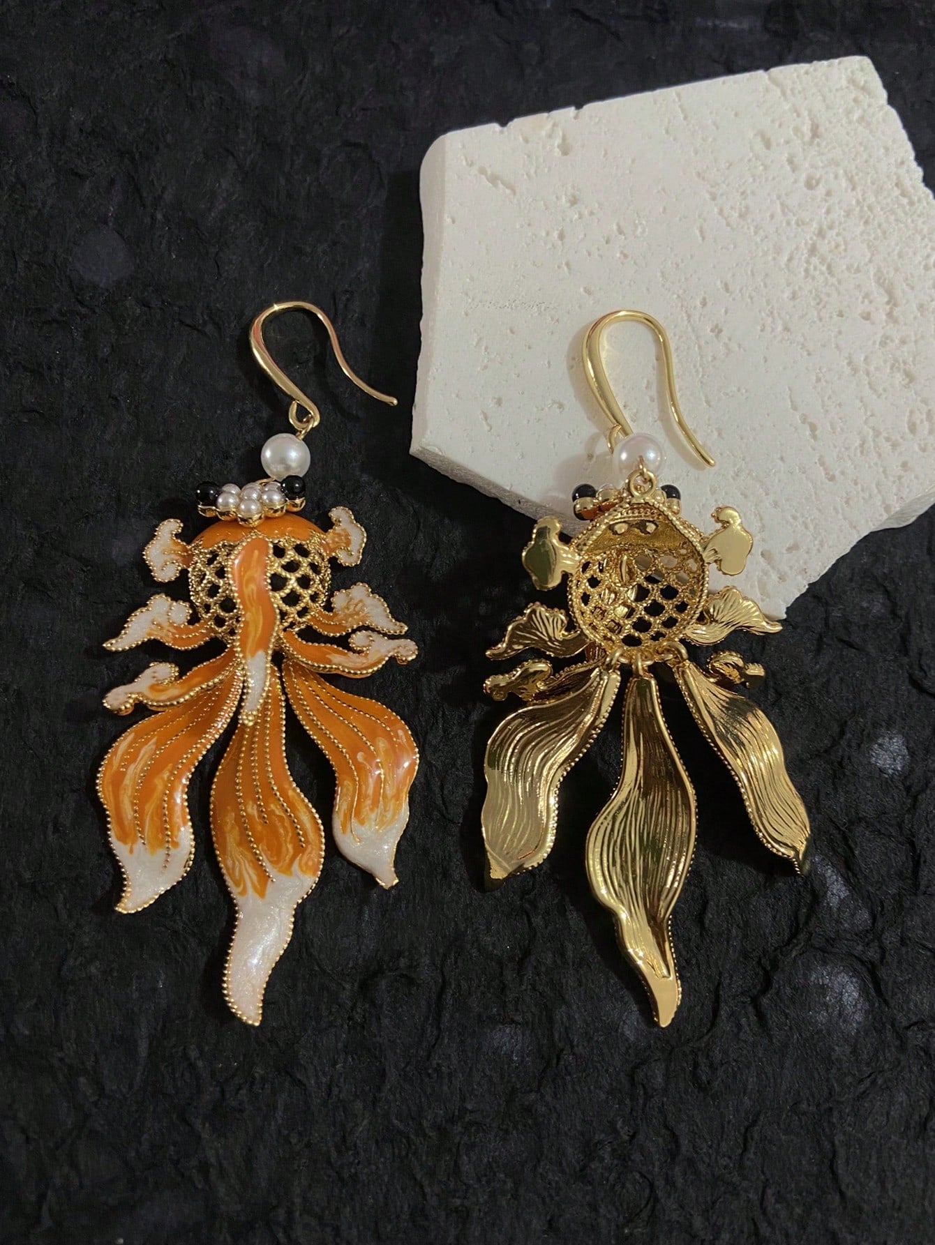 2pcs Elegant Alloy Enamel Koi Fish Design Oversized Hoop Earrings, Vintage Handpainted Pearl Jewelry For Women