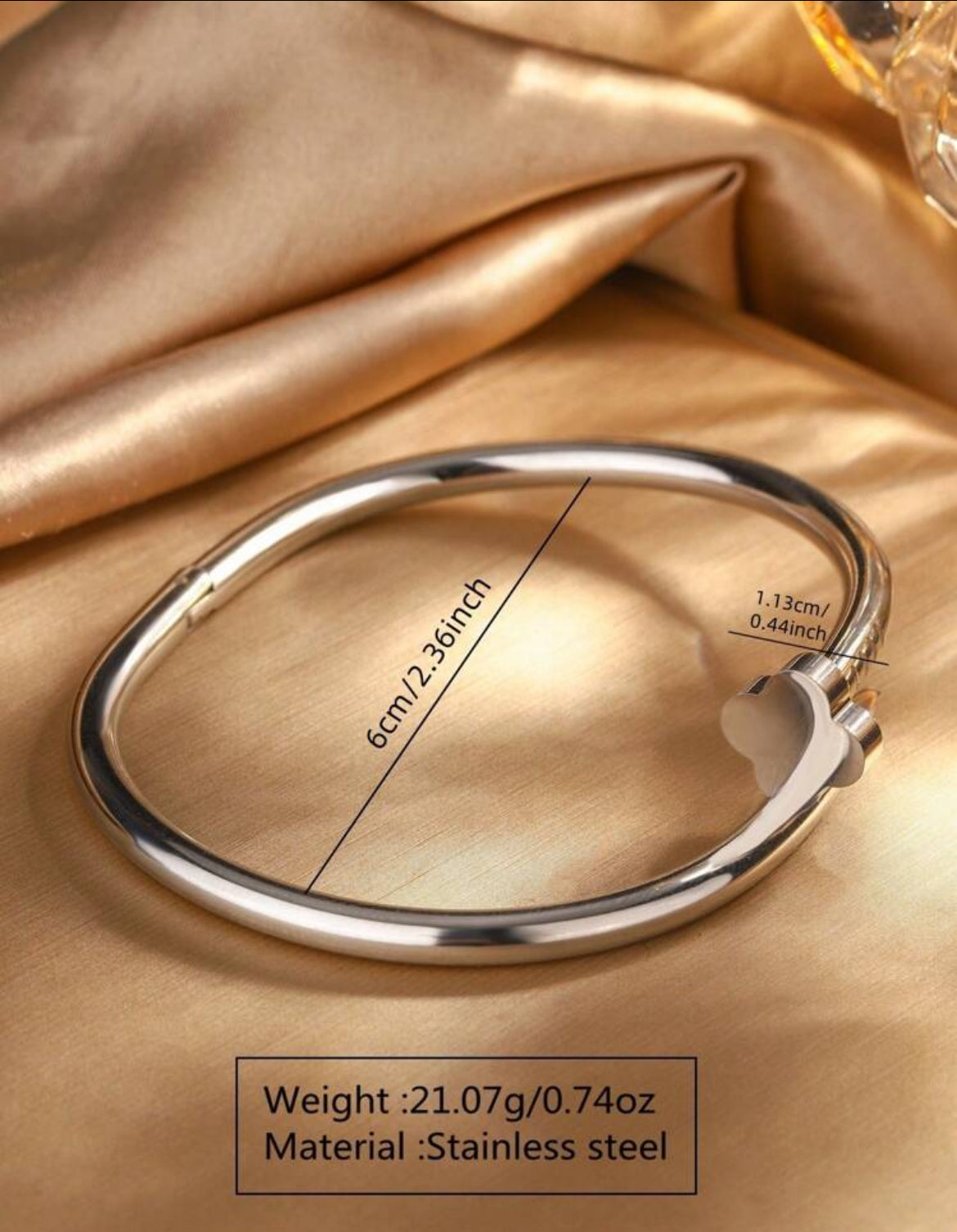 Minimalist Stainless Steel Clover-Shape Open Design Bracelet
