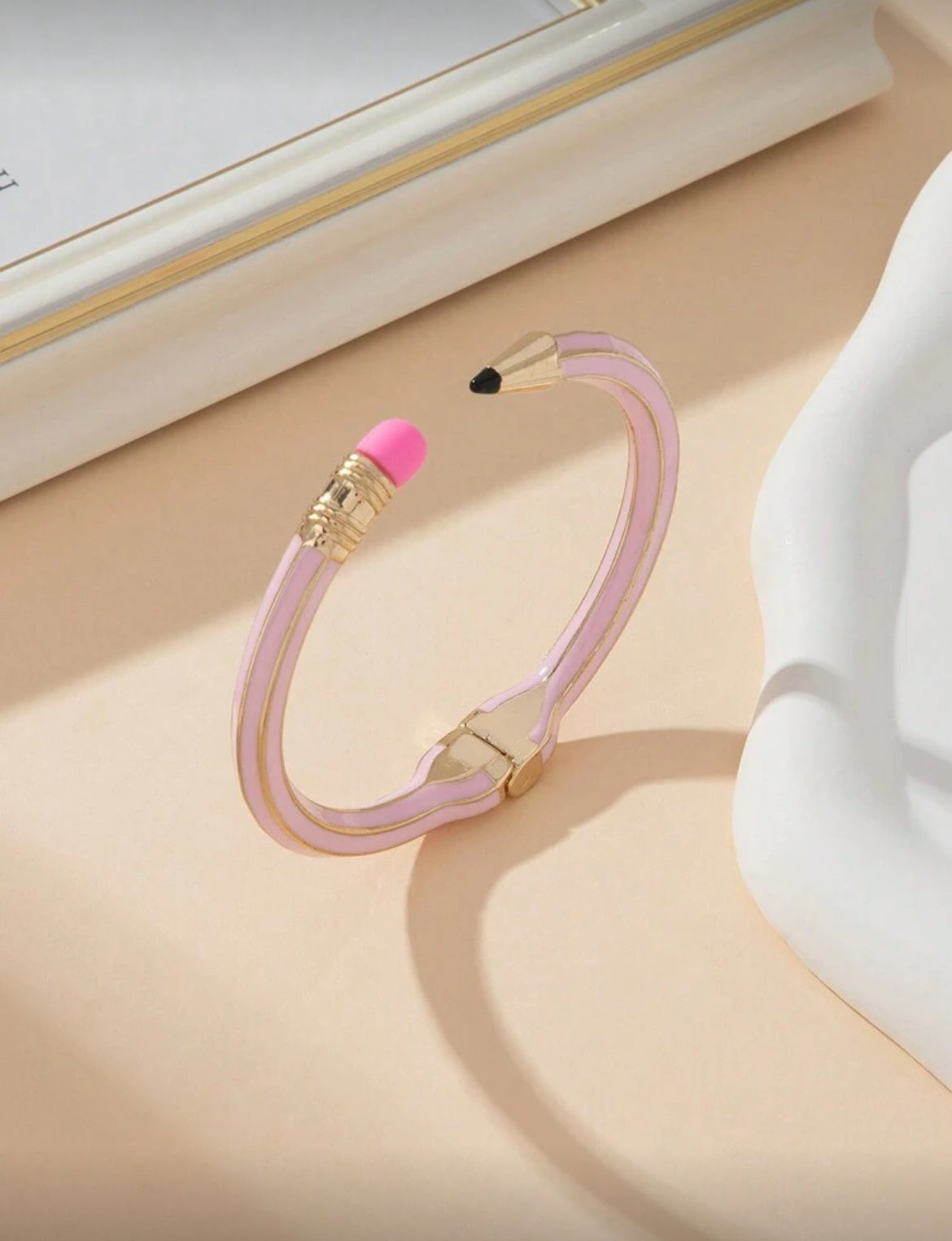 1pc Vintage Chic Pink Bracelet, Versatile Round Bangle,