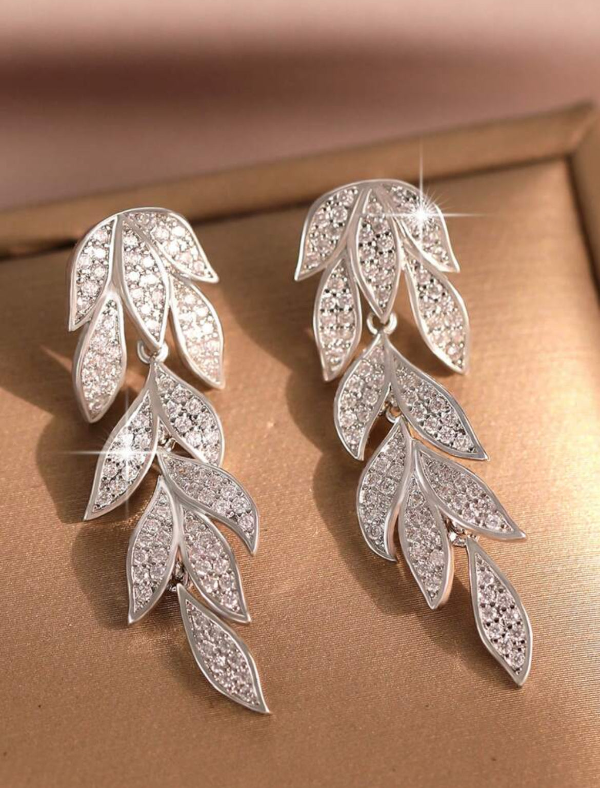 Elegant Cubic Zirconia Leaf Dangle Earrings For Women Wedding Dresses Ladies Jewelry For Daily Decoration, Banquet, Prom, Party Jewelry Gift