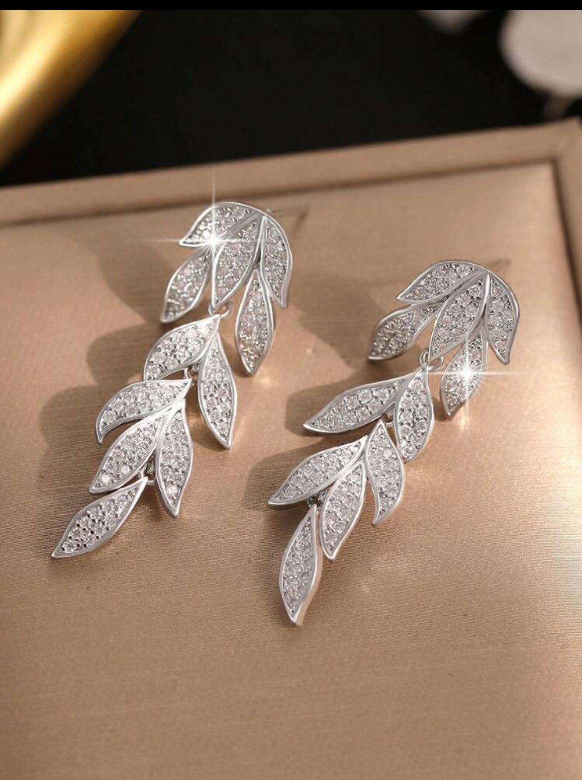 Elegant Cubic Zirconia Leaf Dangle Earrings For Women Wedding Dresses Ladies Jewelry For Daily Decoration, Banquet, Prom, Party Jewelry Gift