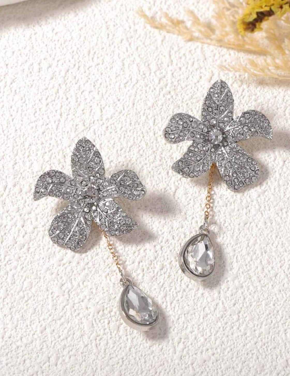 1 Pair Luxury Elegant High-End Floral & Teardrop Rhinestone Pendant Earrings
