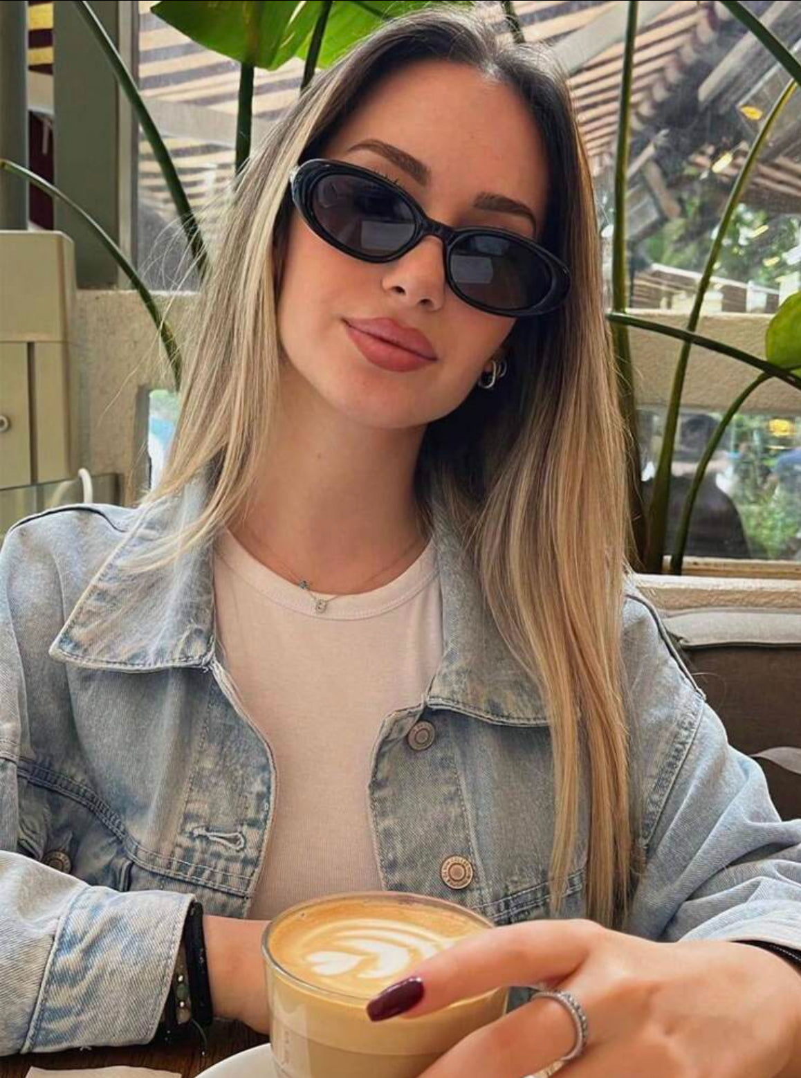 Black Oval Fashion Glasses With Star Decoration