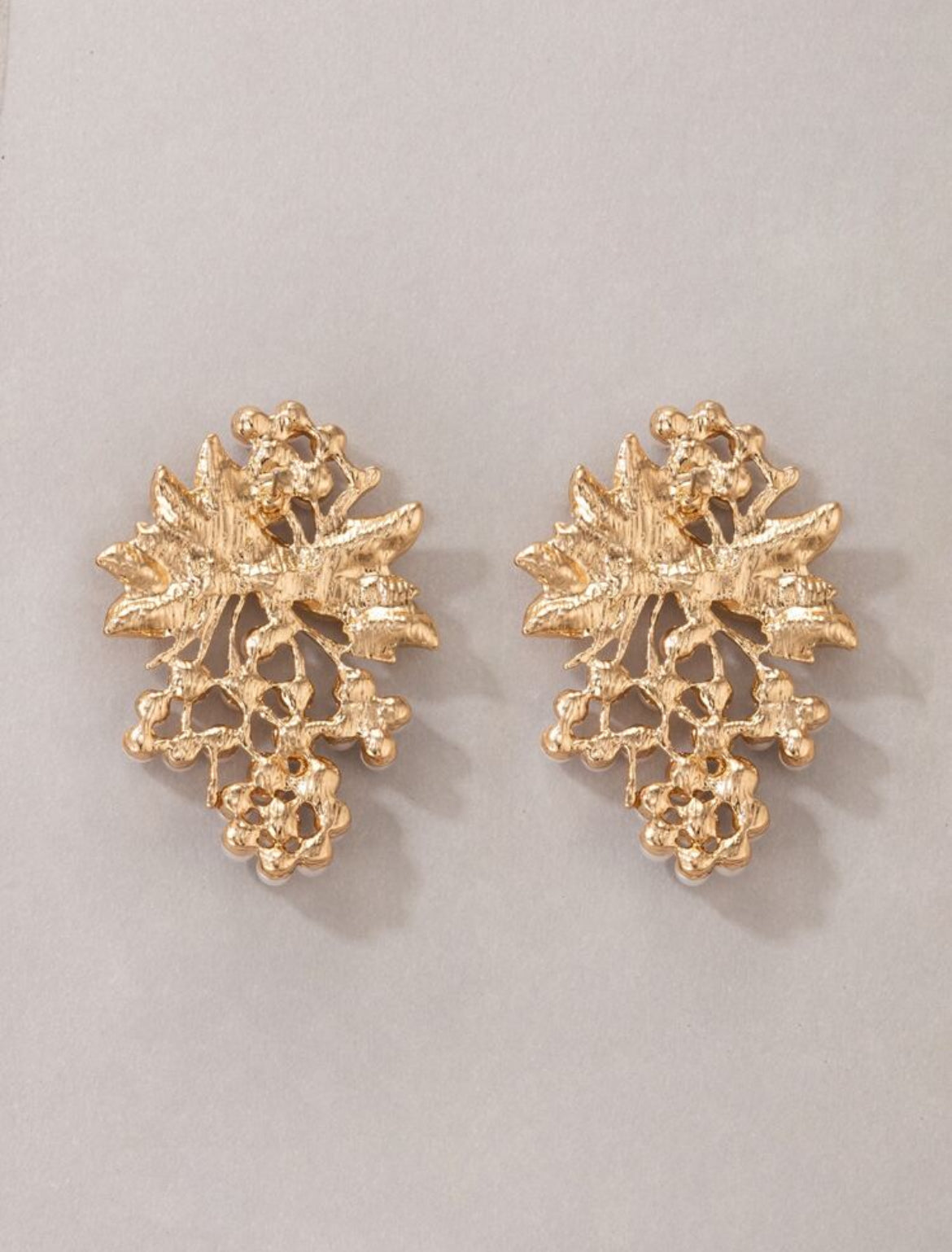 Faux Pearl Decor Leaf Stud Earrings