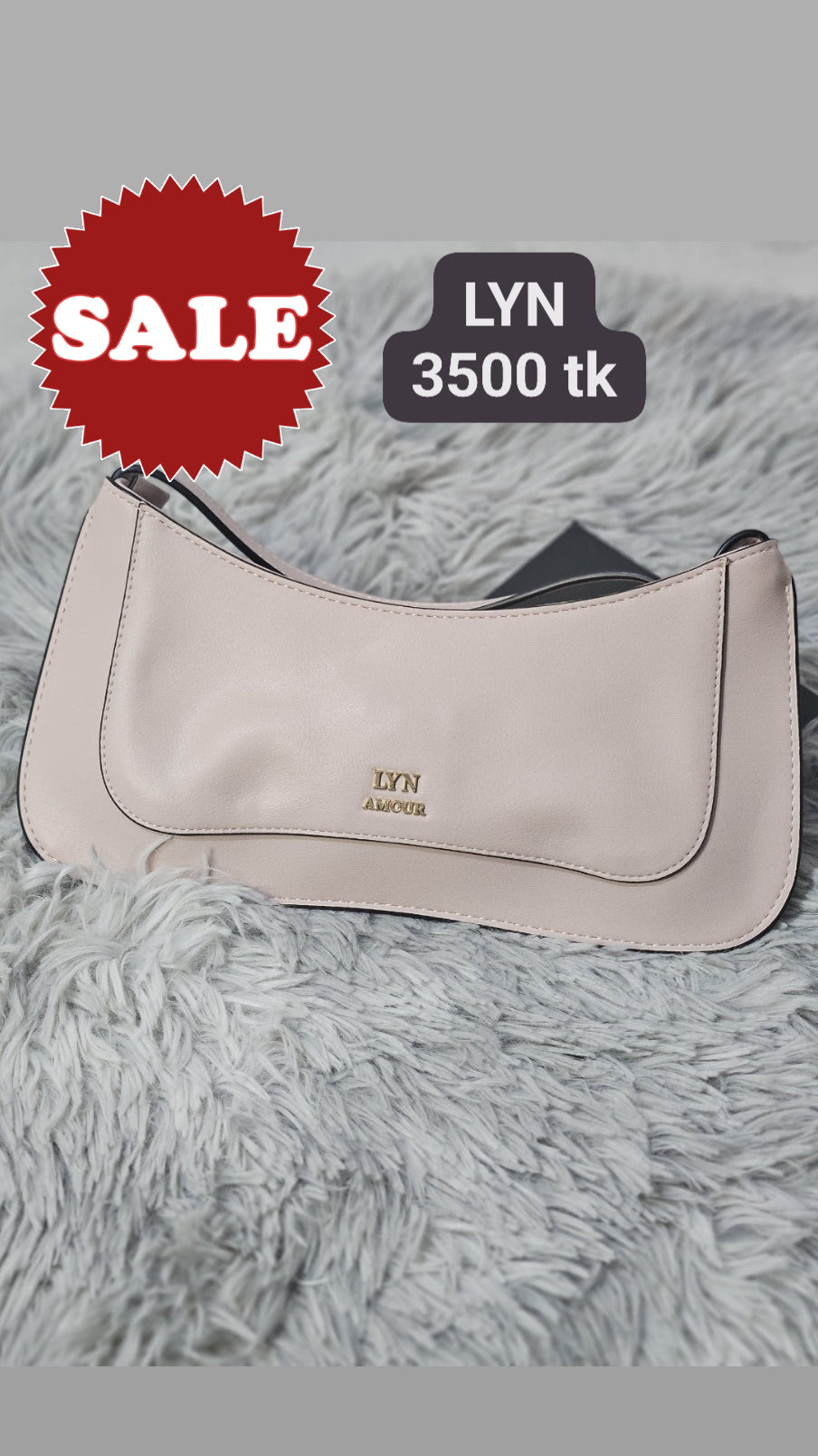 LYN Amour Curve Shoulder Bag