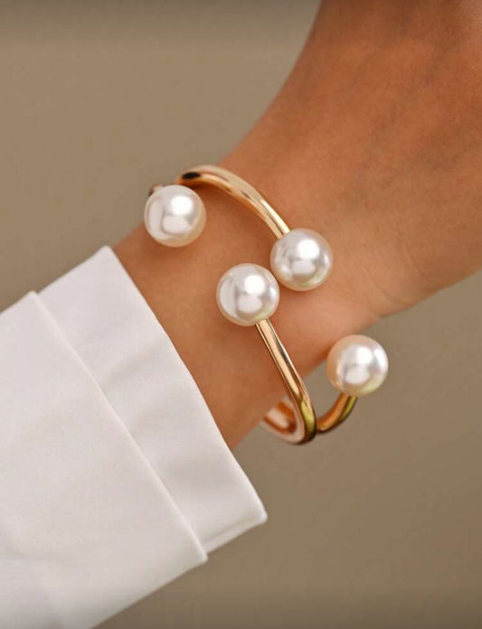 1pc Minimalist Chic Pearl Geometric Open Cuff Bracelet, Versatile For Daily Wear And Getaway, Suitable As Gift For Friends And Families