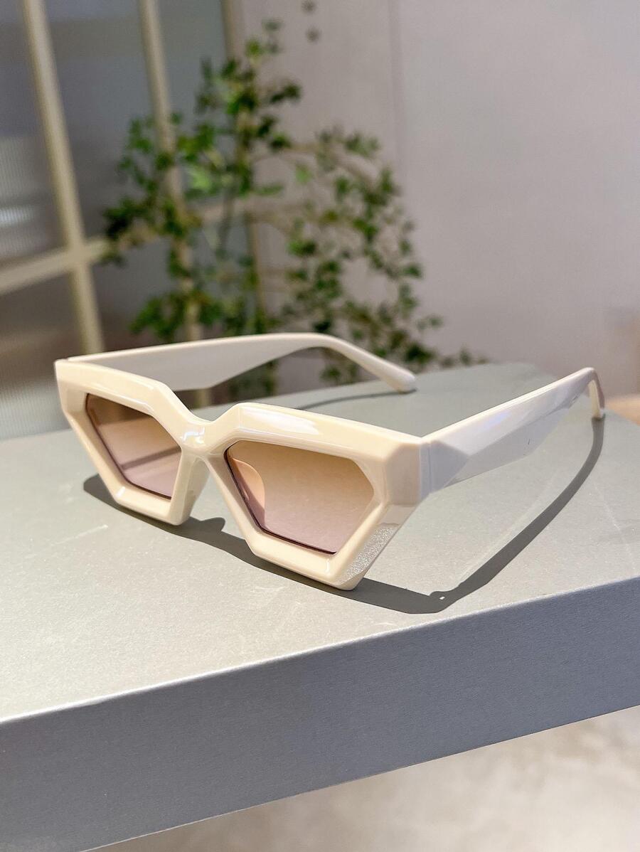 Geometric Frame Fashion Glasses for Women