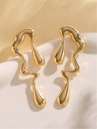 Asymmetrical Design Earrings