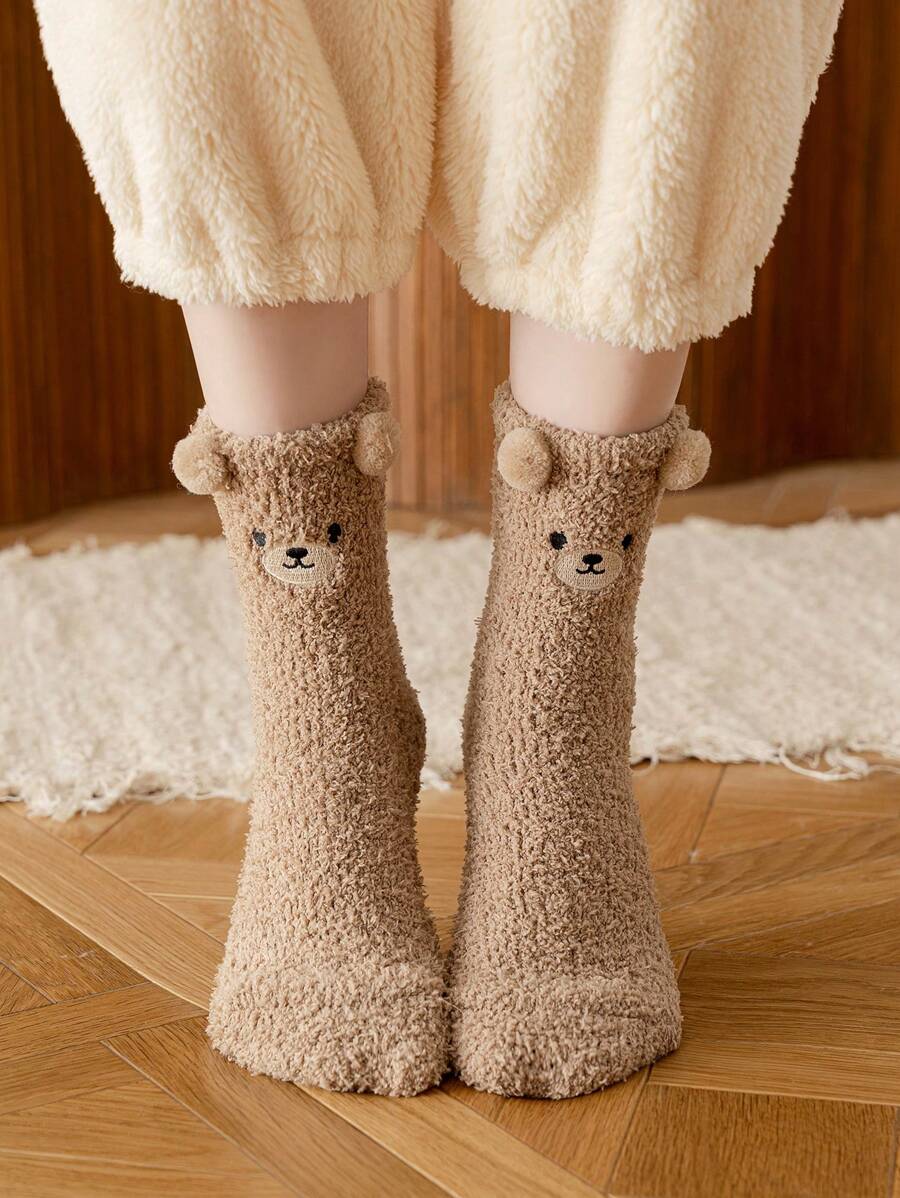 1pair Beige Bear Coral Velvet Socks