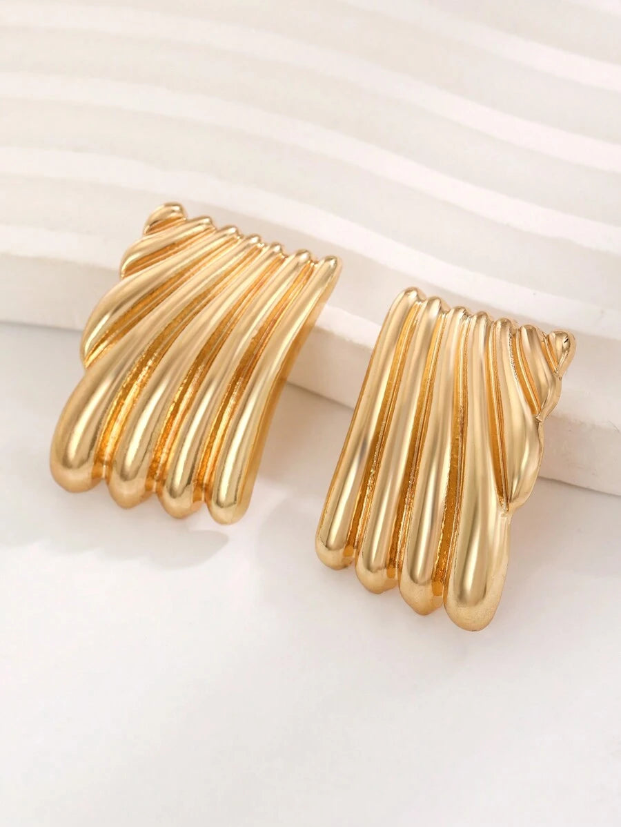 Vintage Twisted Geometric Shape Metallic Statement Earrings For Women