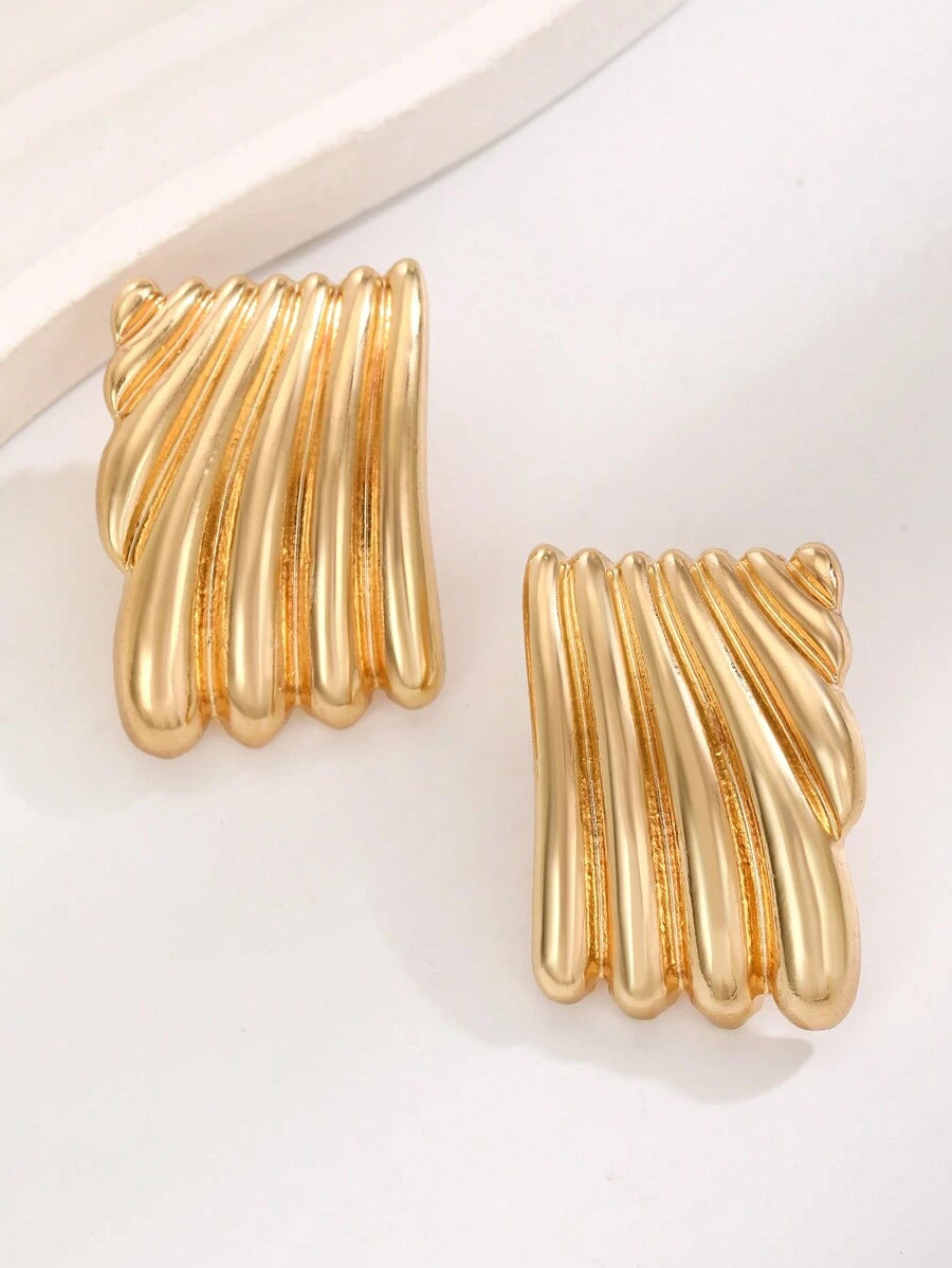 Vintage Twisted Geometric Shape Metallic Statement Earrings For Women