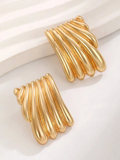 Vintage Twisted Geometric Shape Metallic Statement Earrings For Women