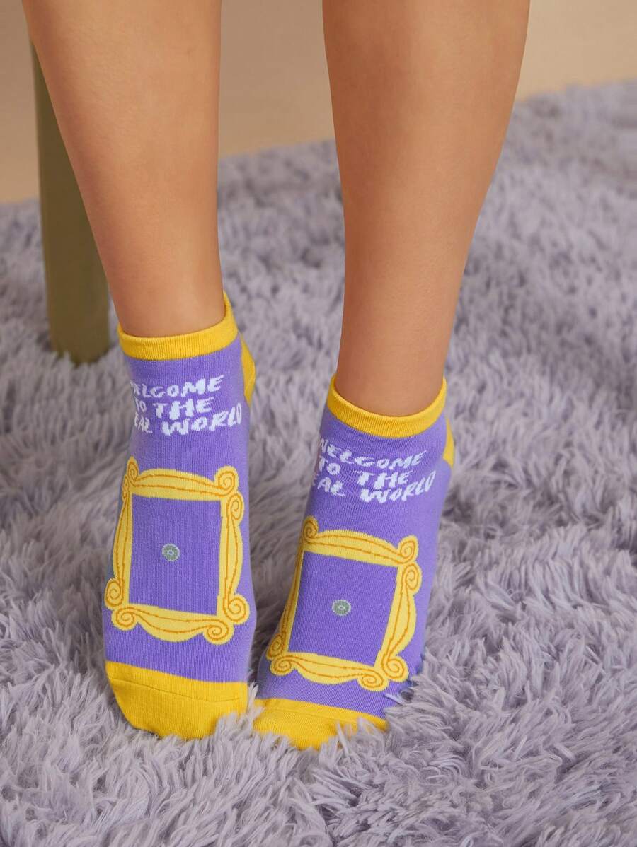 FRIENDS Unisex Cartoon & Slogan Patterned Short Socks