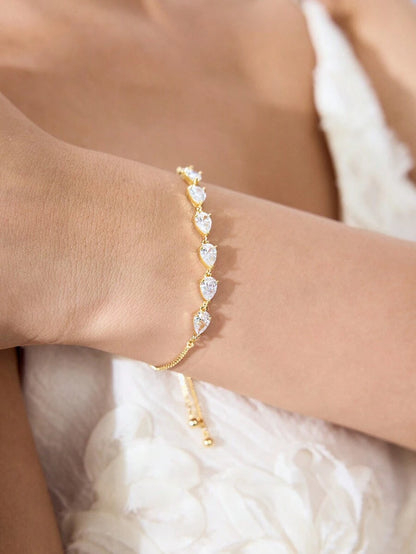 18K GOLD PLATED LEAF-SHAPED CUBIC ZIRCONIA BRACELET.