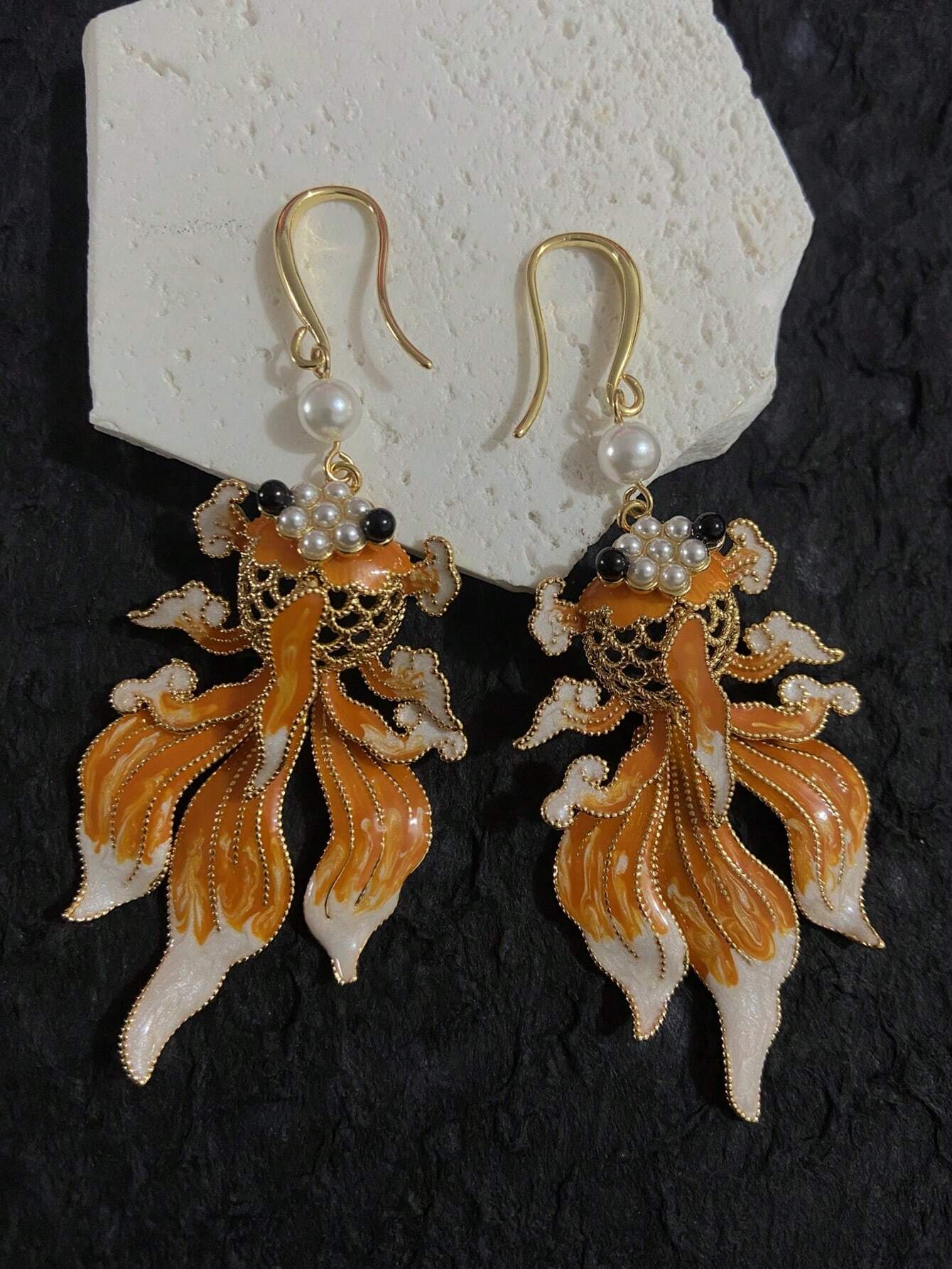 2pcs Elegant Alloy Enamel Koi Fish Design Oversized Hoop Earrings, Vintage Handpainted Pearl Jewelry For Women