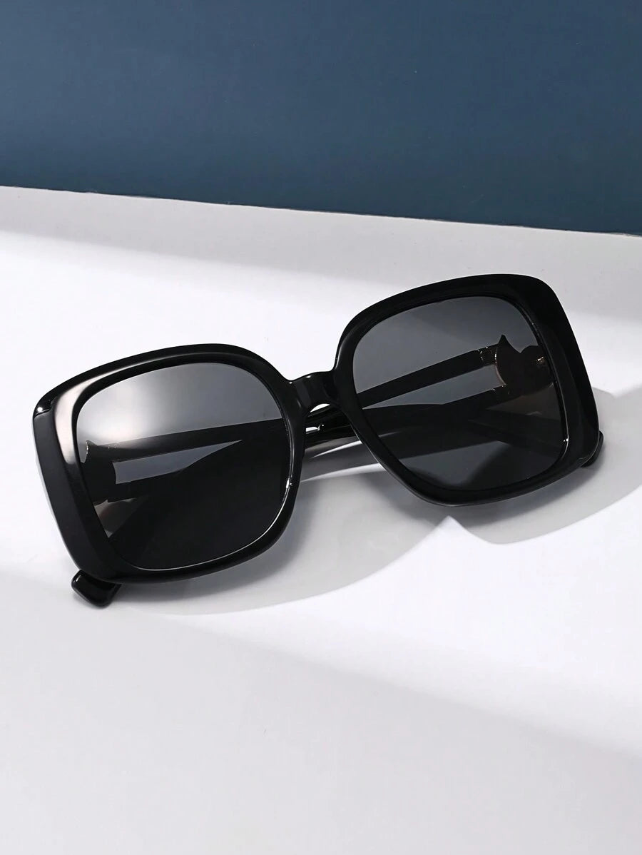 Retro Square Oversized Plastic Sunglasses, Classic Fashion Eye Glasses For Outdoor Travel Beach Casual Daily Wear, UV Protection Driving Glasses