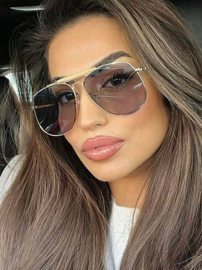 European And American Style Women Metal Frog Eye Oversized Fashion Glasses, 2025 New Ins- Design For Summer Beach Vacation, Outdoor, Travel