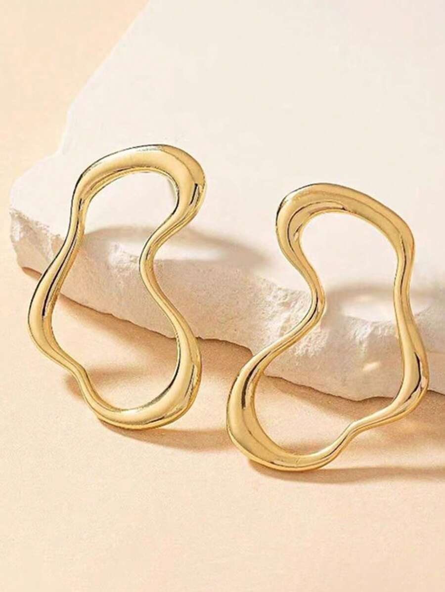 Asymmetrical Metallic Peace Dangle Earrings.