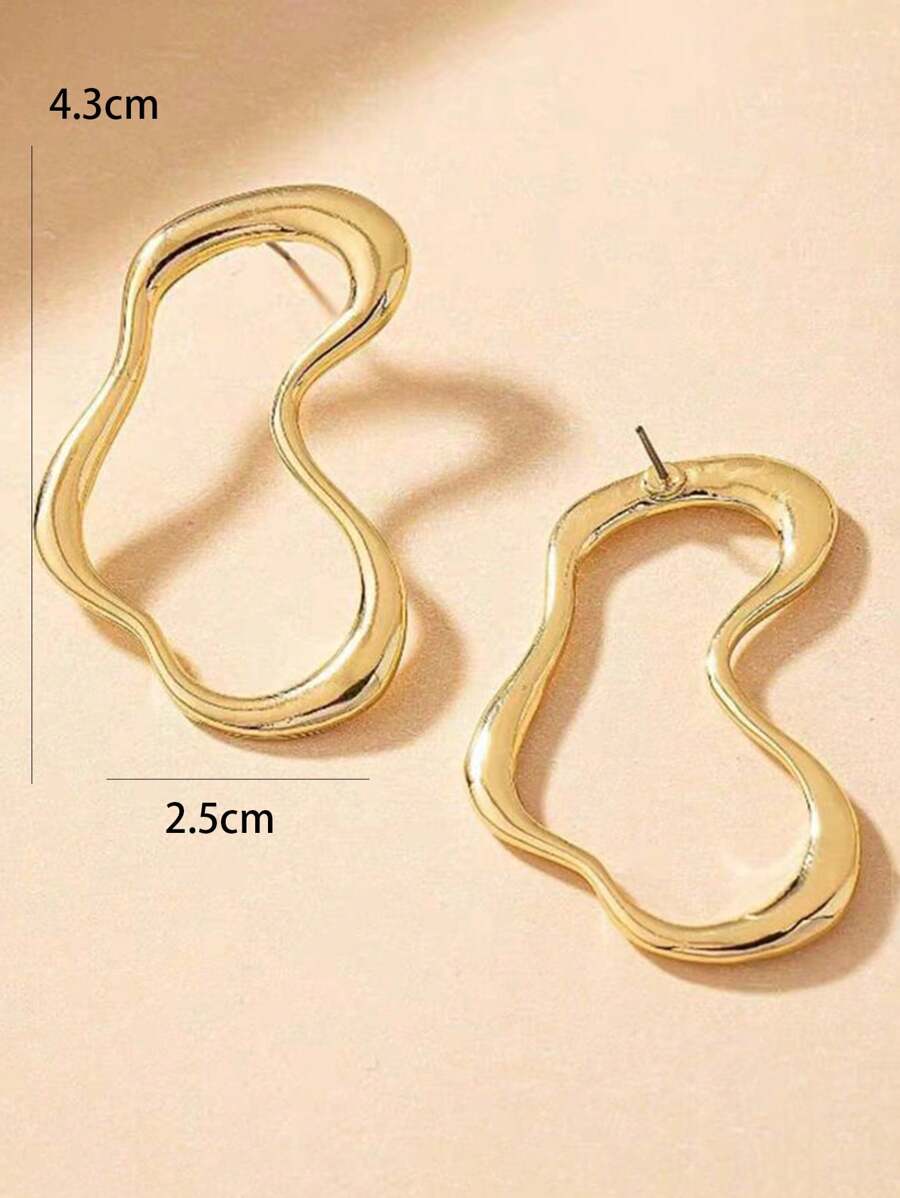 Asymmetrical Metallic Peace Dangle Earrings.