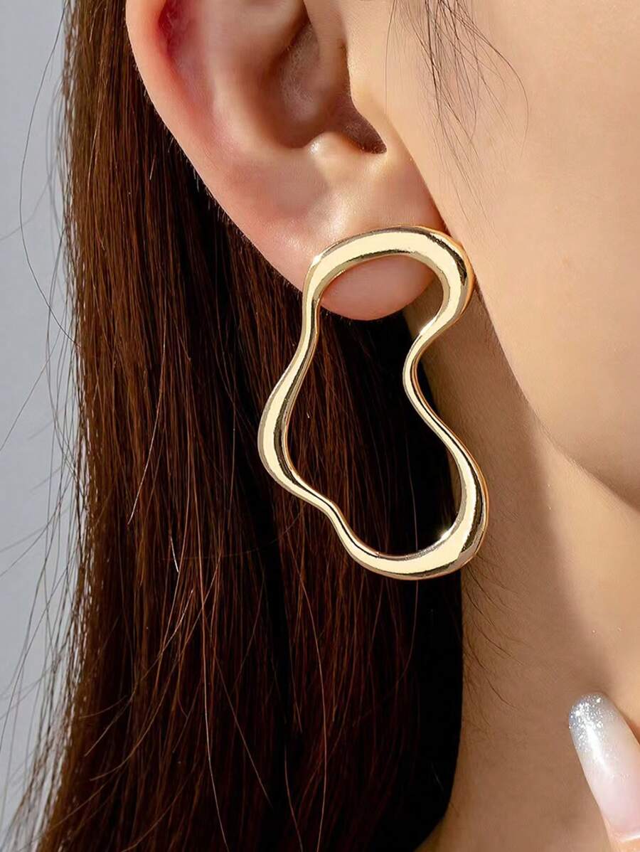 Asymmetrical Metallic Peace Dangle Earrings.