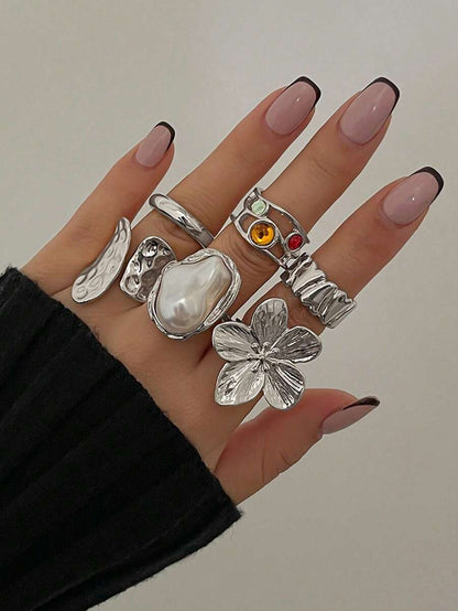 6pcs Stylish Pearl-Studded Hollow Rhinestone Asymmetrical Heart-Shaped Finger Ring Set