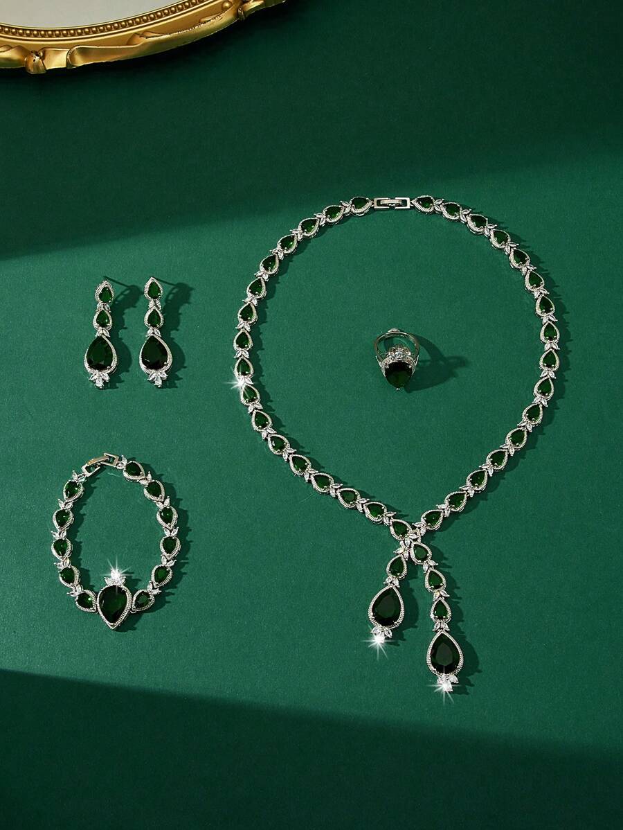 Luxury Jewelry Set With Green Artificial Zirconia Stone