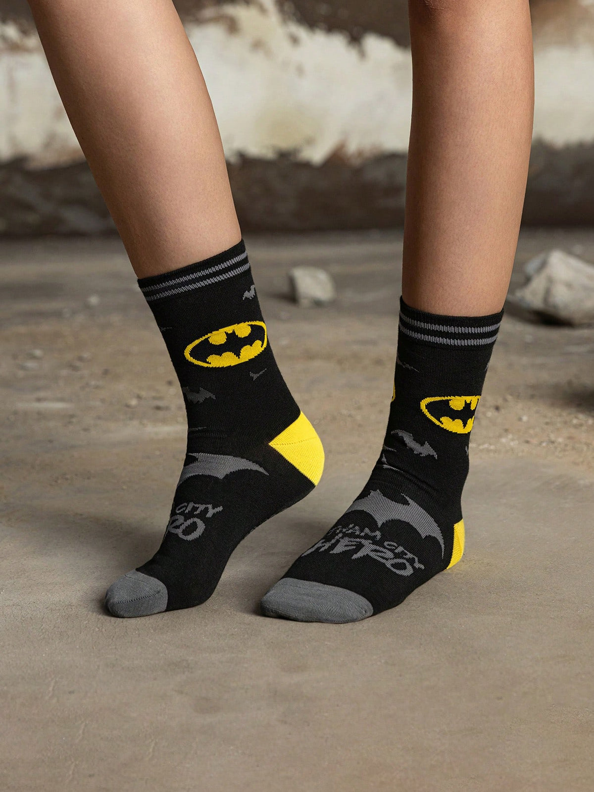 BATMAN Merch 2 Pairs Soft & Breathable Moisture-Wicking Casual Mid-Calf Socks