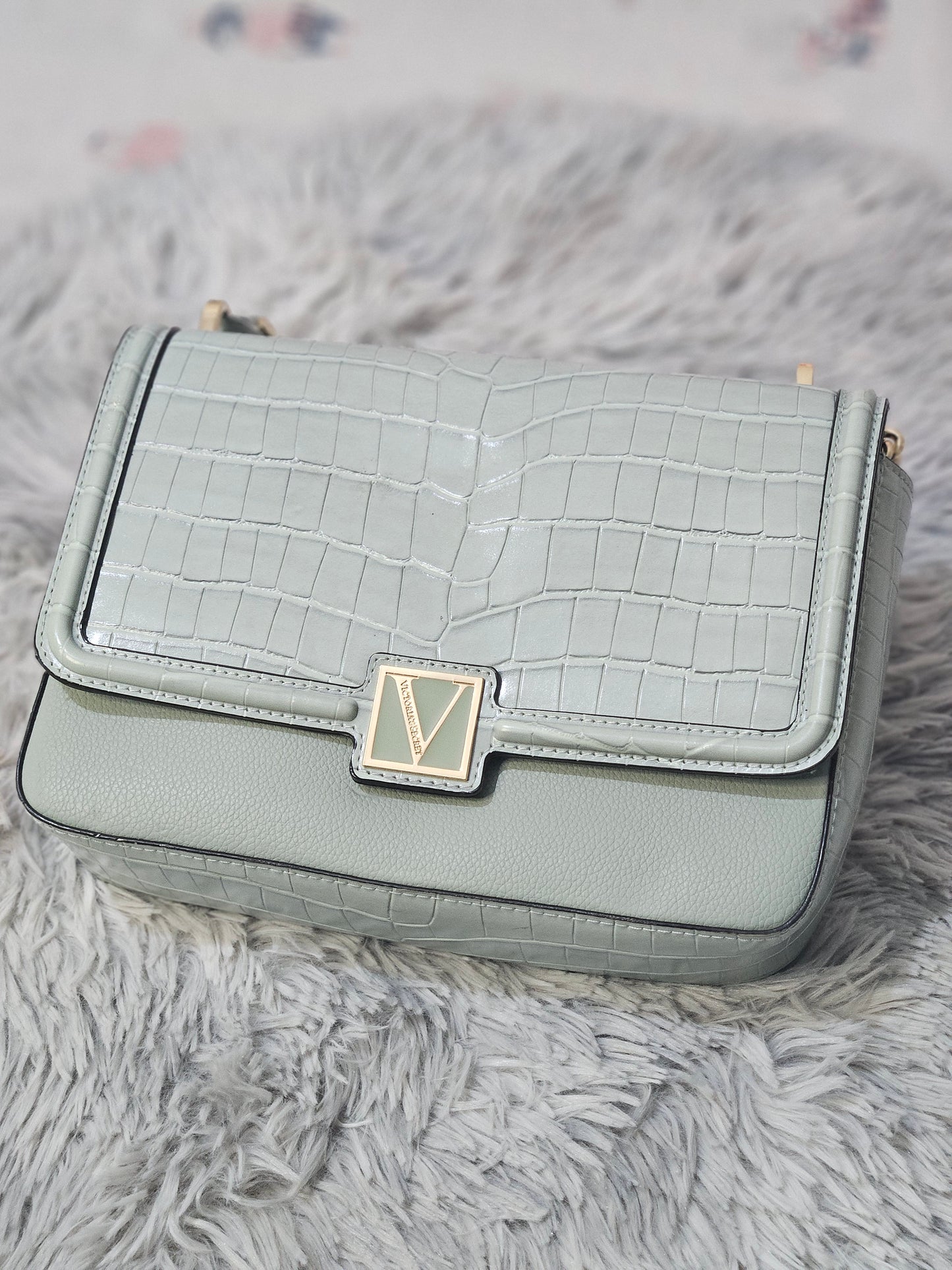 Victoria's S ecret Classic Croc Lock Bag
