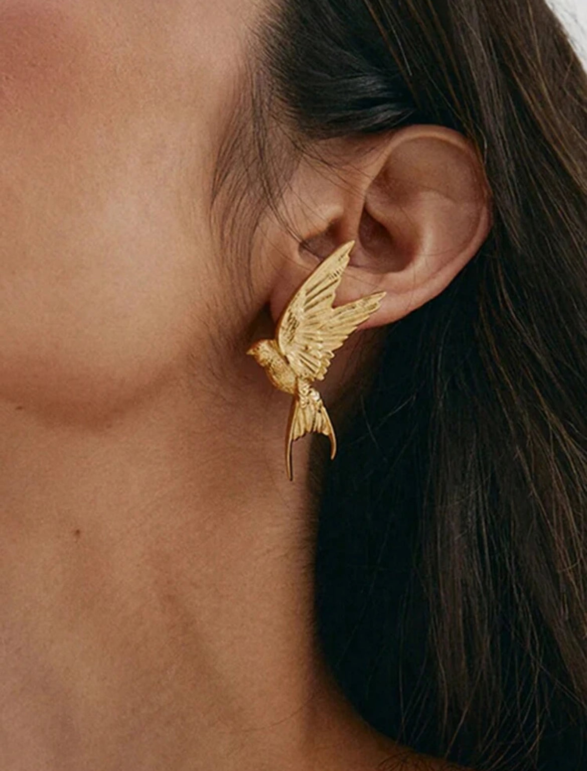 Metal Earrings With Peace Pigeon Design