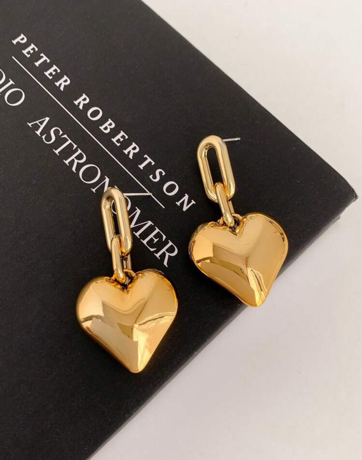 Dangling Gold Heart-Shaped Earrings Simple & Fashionable