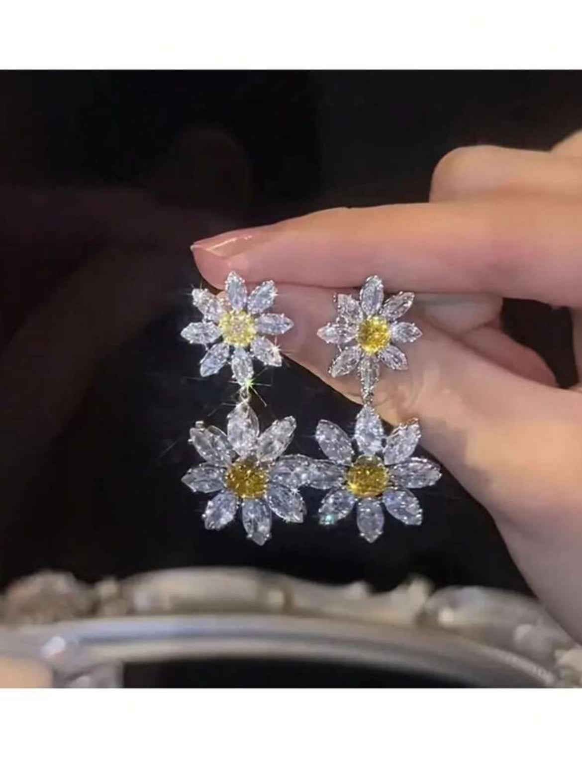 Exquisite Sunflower Pendant Earrings Sweet Style Two Small Chrysanthemum Sets Fitted With Shiny Cubic Zirconia Earrings