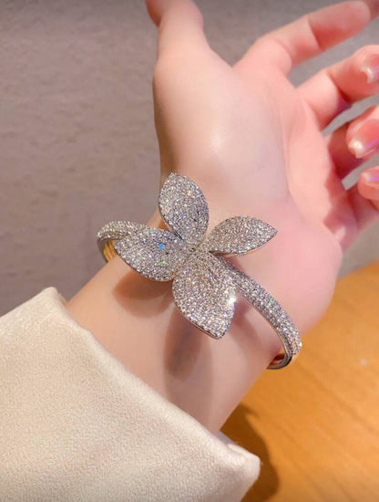 Fashionable & Luxurious Cubic Zirconia Bracelet.Starry Flower Design Elegant Jewelry, Suitable As Gift, Party, bracelet / bangles