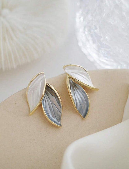 Blue And White Elegant Shell Gray Evening Earrings