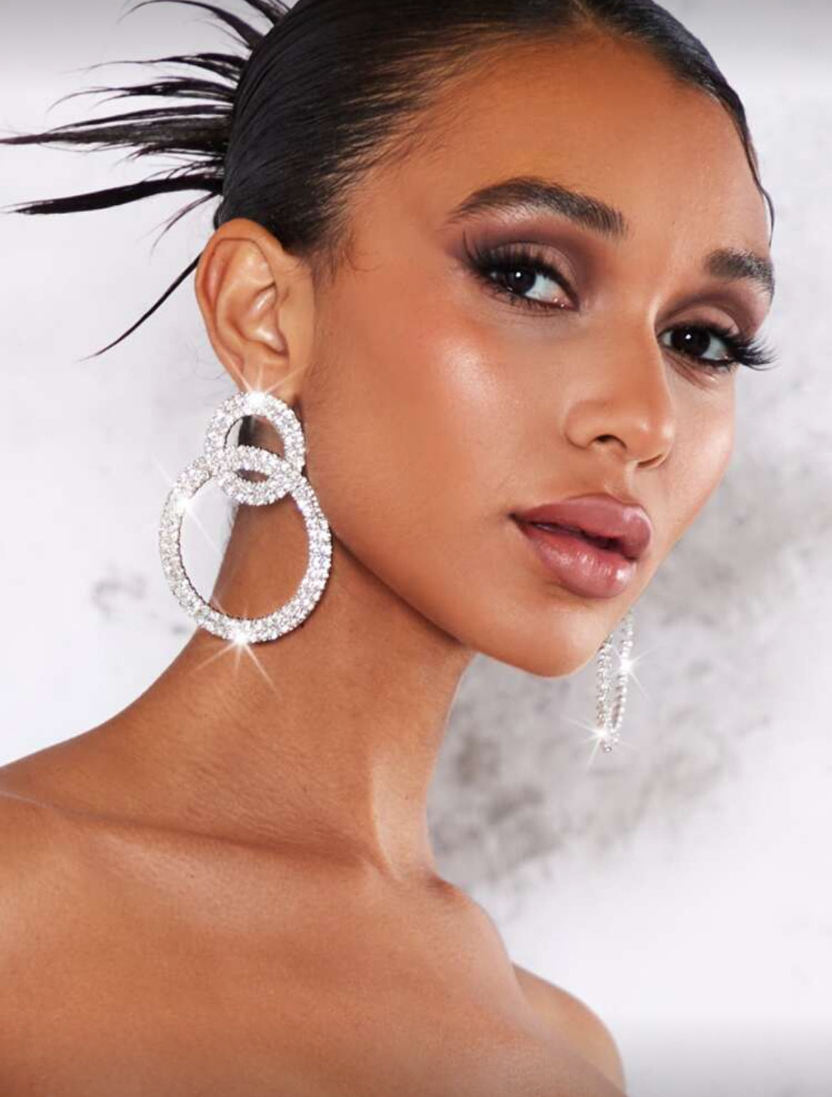 Rhinestone Circle Decor Stud Earrings