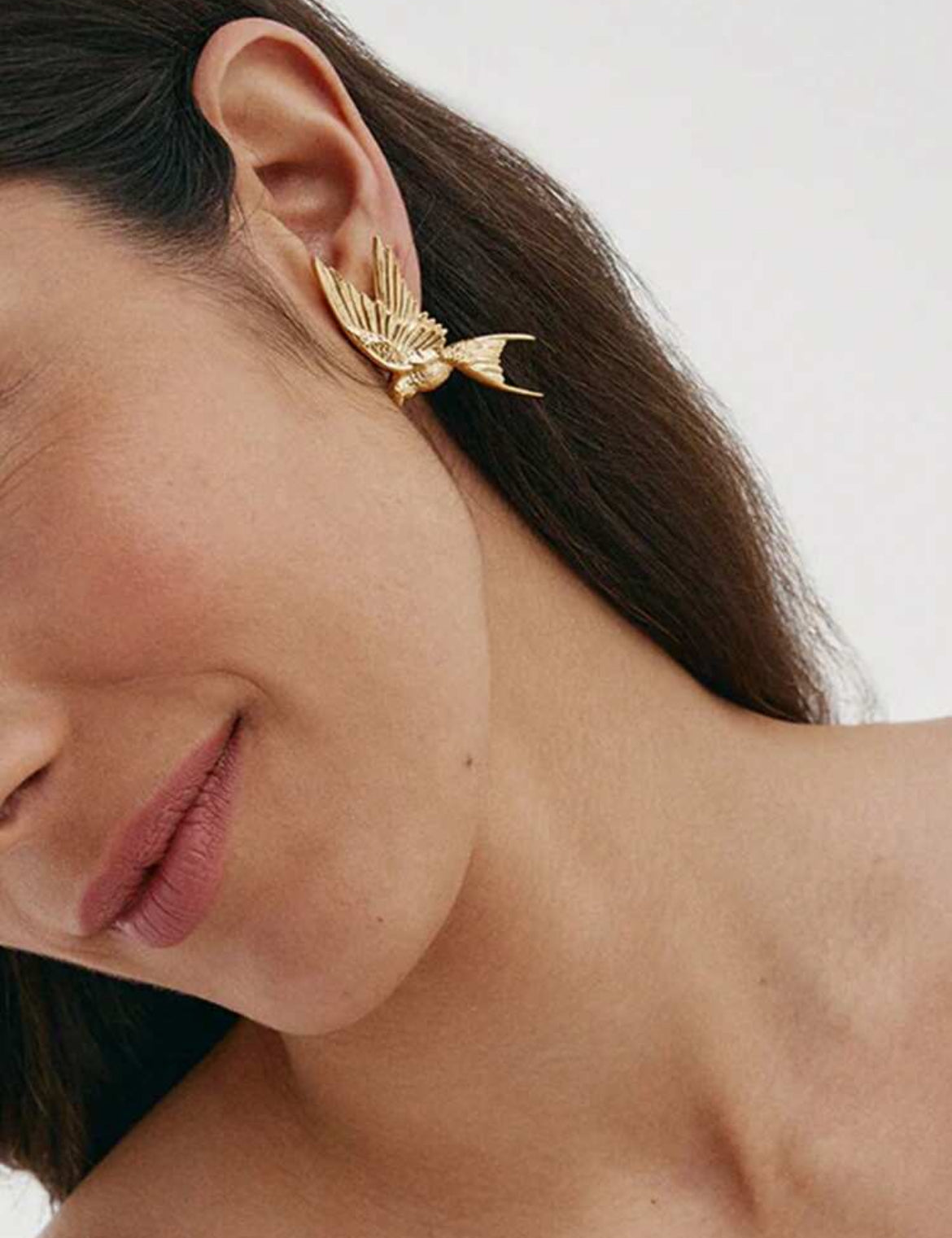 Metal Earrings With Peace Pigeon Design