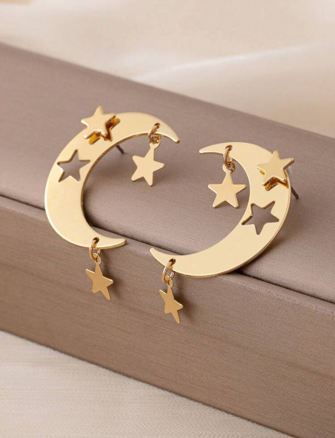 2pcs/Set Star Moon Alloy Hollow Crescent Pendant Five Star Women's Earrings