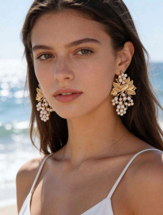 Faux Pearl Decor Leaf Stud Earrings