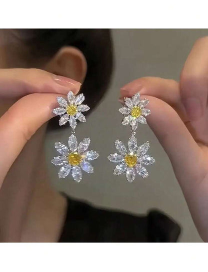 Exquisite Sunflower Pendant Earrings Sweet Style Two Small Chrysanthemum Sets Fitted With Shiny Cubic Zirconia Earrings