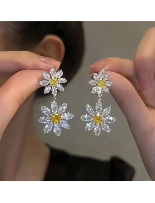 Exquisite Sunflower Pendant Earrings Sweet Style Two Small Chrysanthemum Sets Fitted With Shiny Cubic Zirconia Earrings