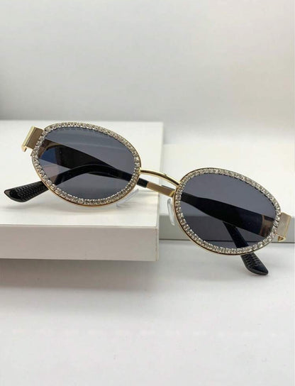 Oval Frame Rhinestone Decorated Fashion Glasses