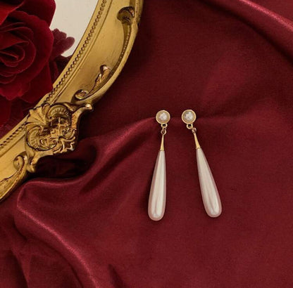 Pearl elongated drop hanging earring