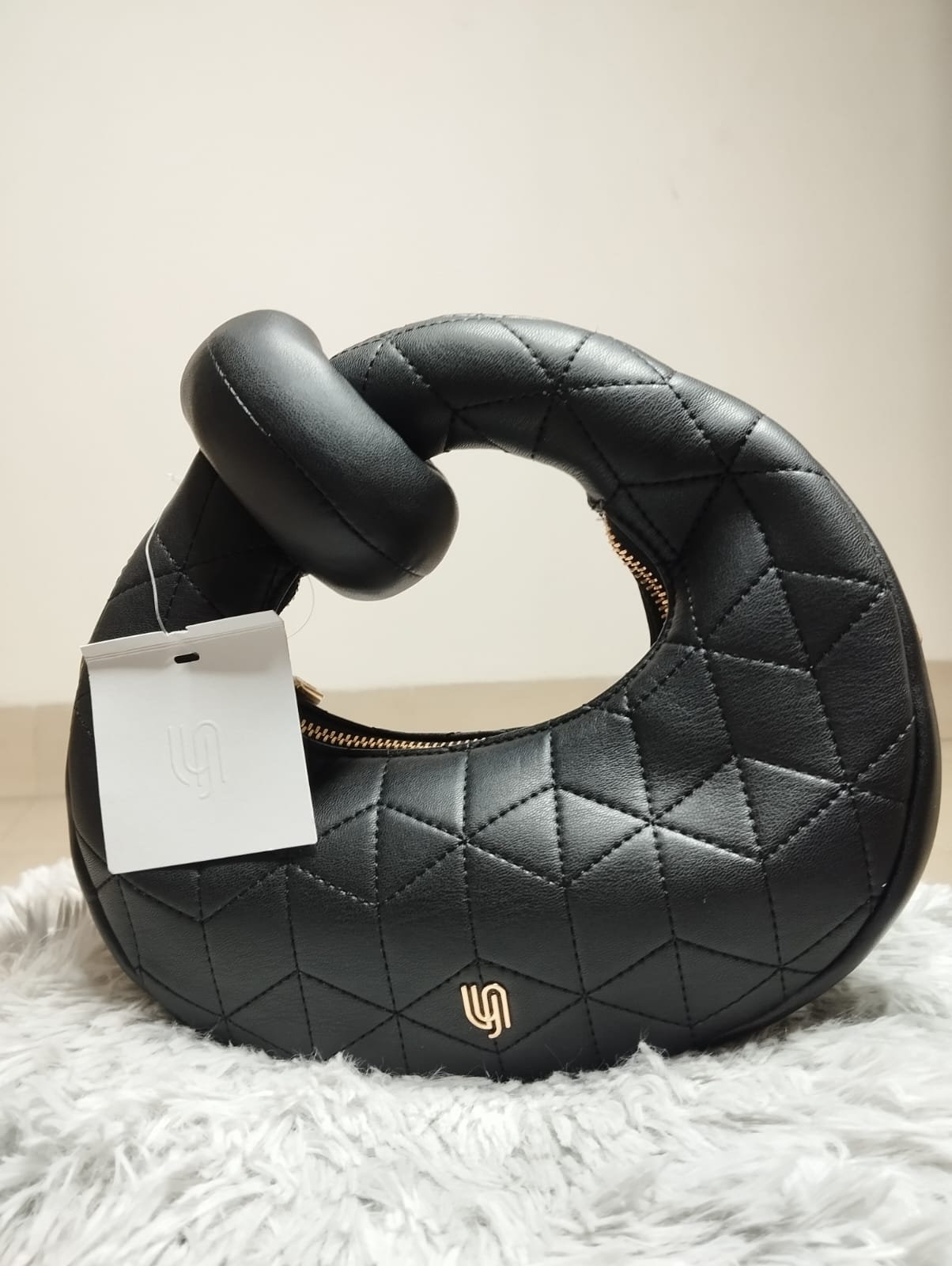 LYN Quilted Knot Handle Bag – Classic Black