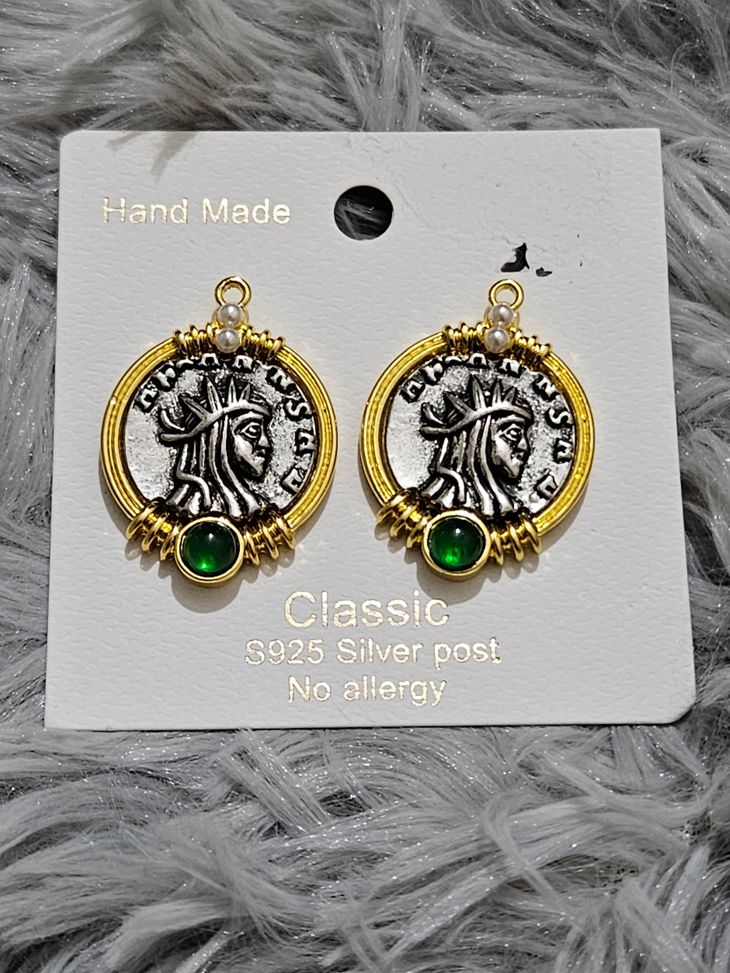 Earring in SALE